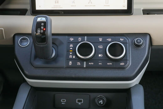 לנדרובר דיפנדר 90 לנדרובר דיפנדר 90